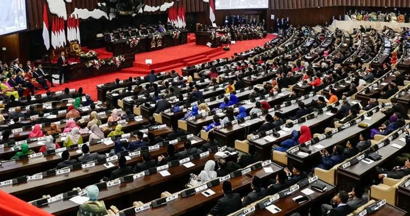 Milletvekili ödenekleri iptal edildi: Yurtdışı seyahatleri de durduruldu