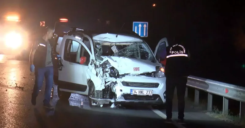 Büyükçekmece de hafif ticari araçla çarpışan motosikletin sürücüsü hayatını kaybetti