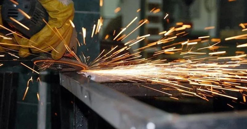 İmalat PMI ağustosta 47,3’e yükseldi: Daralma hız kesti Sözcü Gazetesi