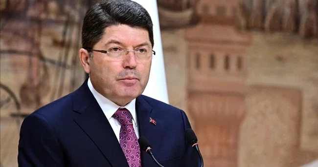 Bakan Tunç tan TBMM açılışına katılmayan CHP ye tepki: Yasamaya, millete saygısızlıktır