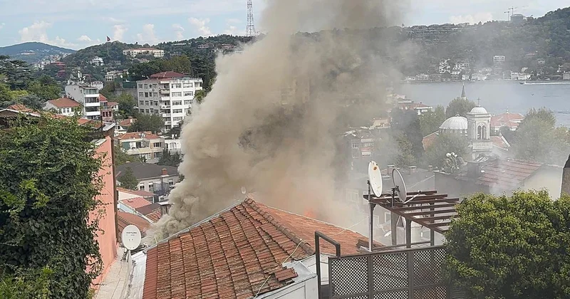 Beşiktaş ta ahşap binada çıkan yangın çevre binalara da sıçradı