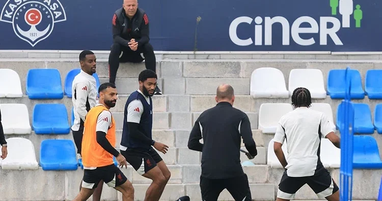 Liverpool, Kasımpaşa nın Kemerburgaz Tesisleri nde çalıştı