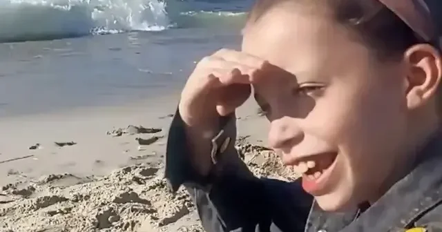 Gazze kıyılarında Sumud Filosu’nu beklerden resim çizdi VİDEO İZLE