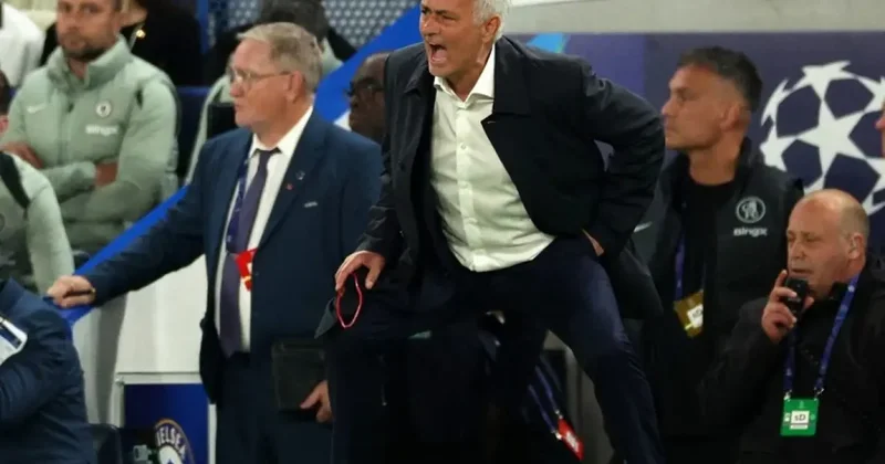 Mourinho dan 1 0 lık Chelsea yenilgisi sonrası olay Kerem Aktürkoğlu çıkışı