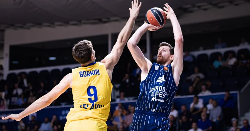 Anadolu Efes, EuroLeague e Maccabi Tel Aviv galibiyetiyle başladı Sözcü Gazetesi