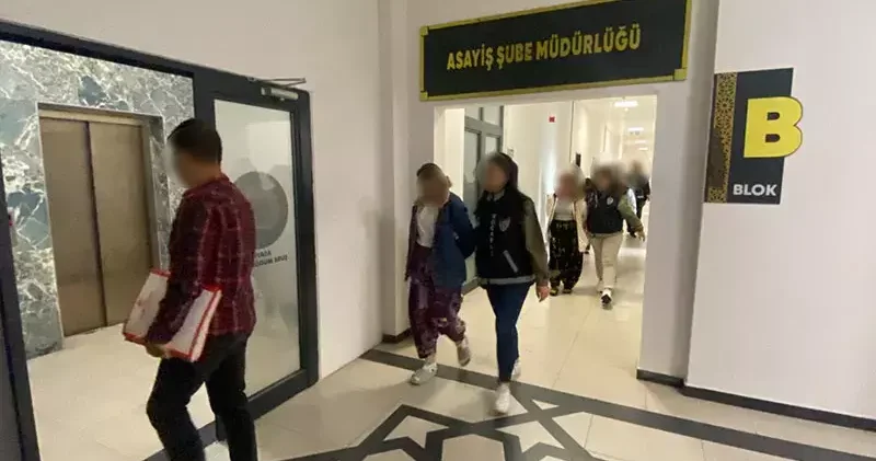 4 evden 860 bin lira değerinde ziynet eşya hırsızlığına 3 tutuklama