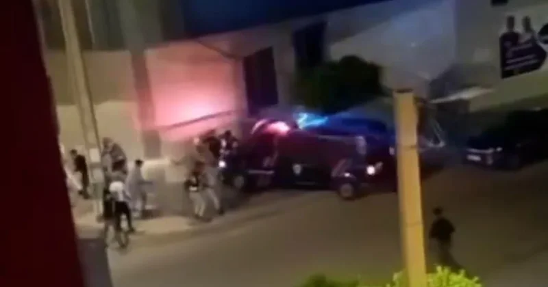 Fas taki eylemlerin rengi değişti: Polis arabası protestocuları bilerek ezdi Sözcü Gazetesi