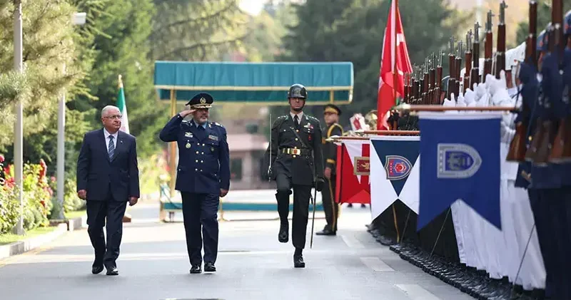 Bakan Güler, İranlı mevkidaşı Nasirzade ile bir araya geldi