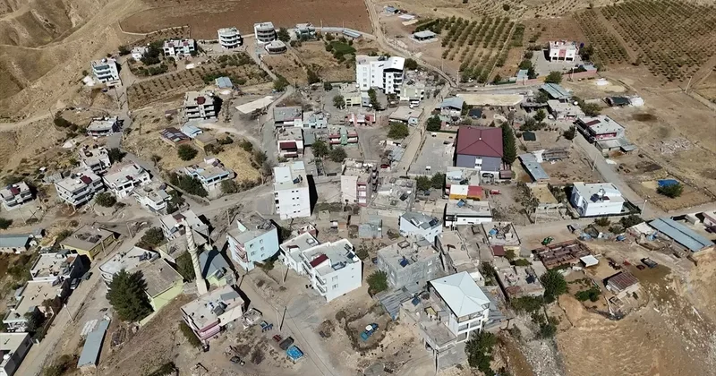 Bu köyün tamamı aynı soyadı taşıyor, kimse ismiyle anılmıyor