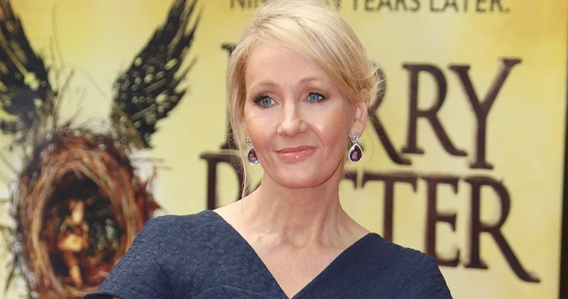 Harry Potter ın yazarı J.K. Rowling ile oyuncusu Emma Watson arasındaki gerilim büyüyor