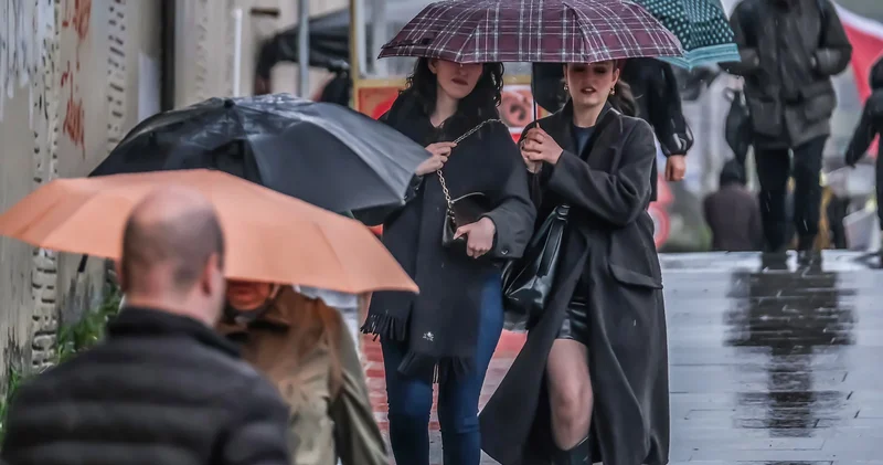 Buz gibi havalar geliyor! Sıcaklıklar 6 derece düşecek! İstanbul dahil birçok kentte alarm