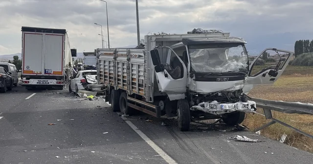 Kayseri de zincirleme trafik kazasında 3 kişi yaralandı Kayseri Haberleri