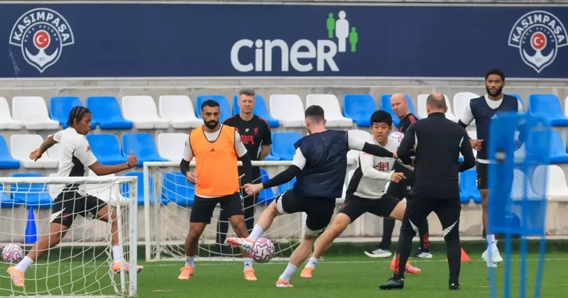 Galatasaray a yenilen Liverpool soluğu Kasımpaşa tesislerinde aldı
