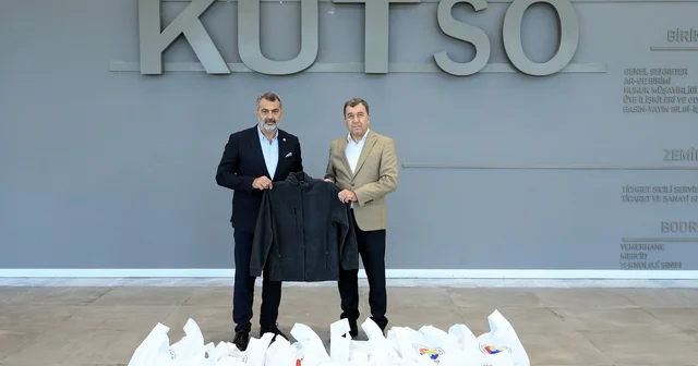 Kumluca da ihtiyaç sahibi öğrencilere giyecek yardımı yapıldı Antalya Haberleri
