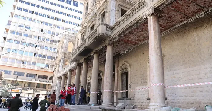 Suriye nin başkenti Şam da İçişleri Bakanlığının eski binasında çökme