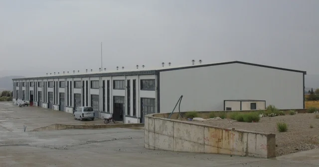 Gaziantep te afetzede esnaf için yapılan 50 iş yeri hak sahiplerine teslim edildi Gaziantep Haberleri