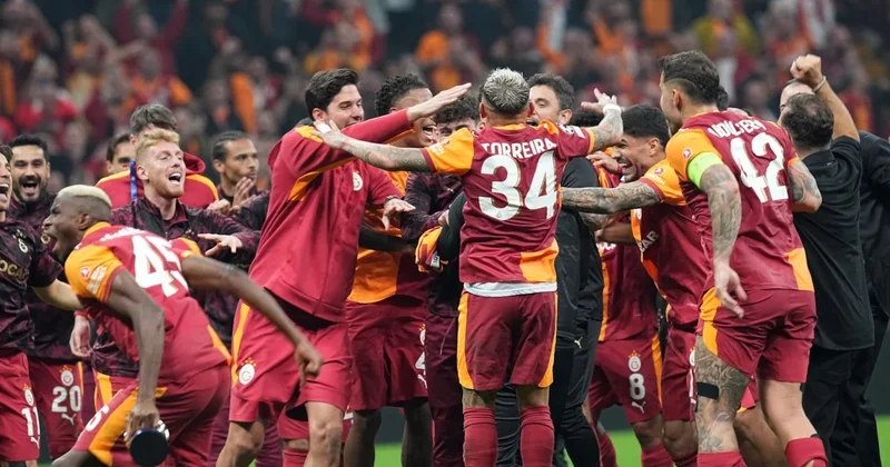 İngiliz basını, Galatasaray ı yere göğe sığdıramadı Sözcü Gazetesi