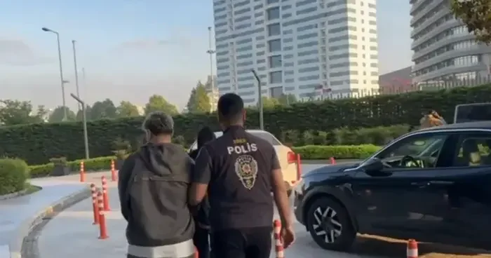Bakan Yerlikaya duyurdu! Siber suçlara karşı 29 ilde operasyon... Yüzlerce gözaltı var