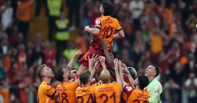 Galatasaray dan ayrılan Mertens ülkesine döndü Futbol Haberleri