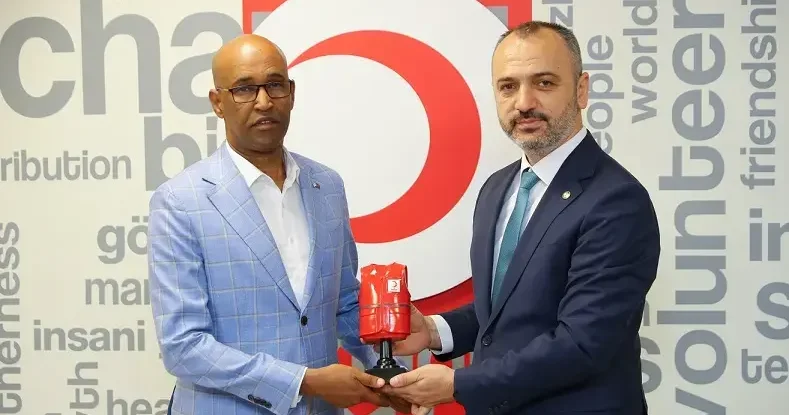 Somali Büyükelçisi Mohamed, kurban vekaletini Türk Kızılay’a verdi