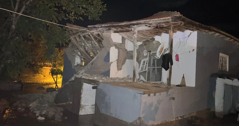 Kırşehir’de sel: Bir ev yıkıldı, üç ev tahliye edildi