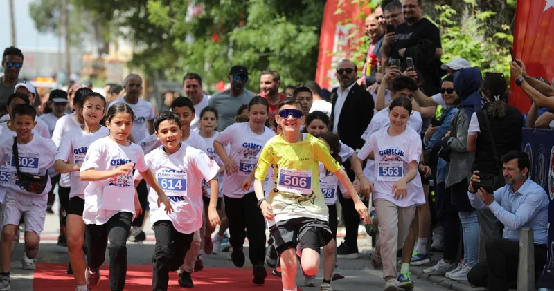 Kiraz koşusunda 7’den 70’e 2 bin kişi ter döktü