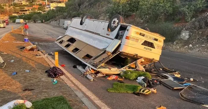 25 kişi yaralandı! Hatay da sabaha karşı feci kaza