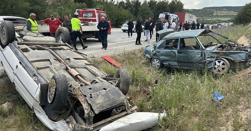 Kaza sonrası araçlar bu hale geldi: 7 kişi yaralandı Sözcü Gazetesi