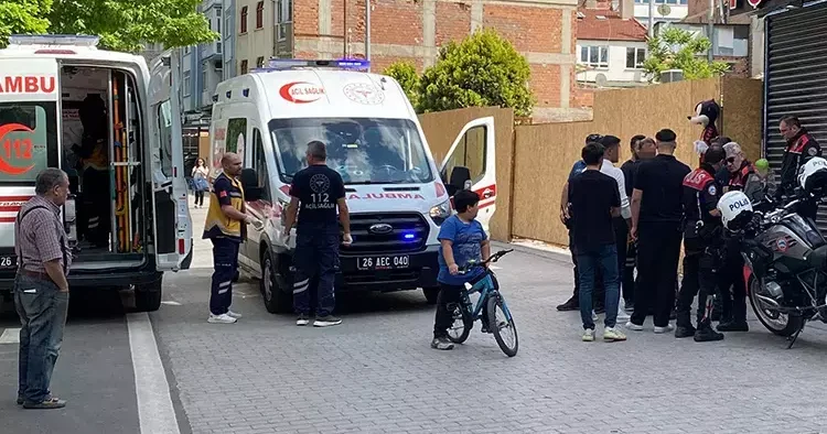 Askeriz deyip ödeme yapmak istemediler... Çıkan kavgada 5 kişi yaralandı