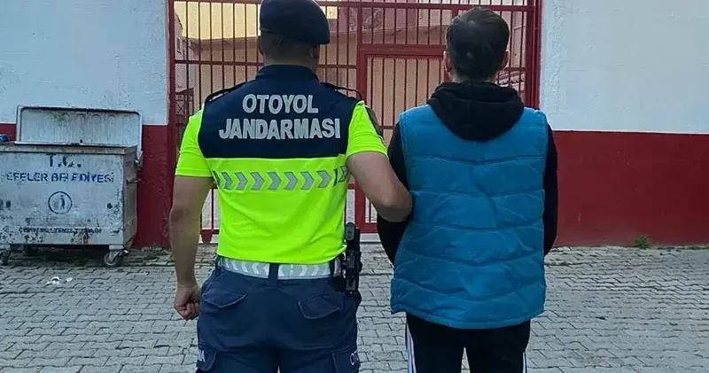 Terör örgütü üyesi, kaçak göçmenlerle birlikte yakalandı