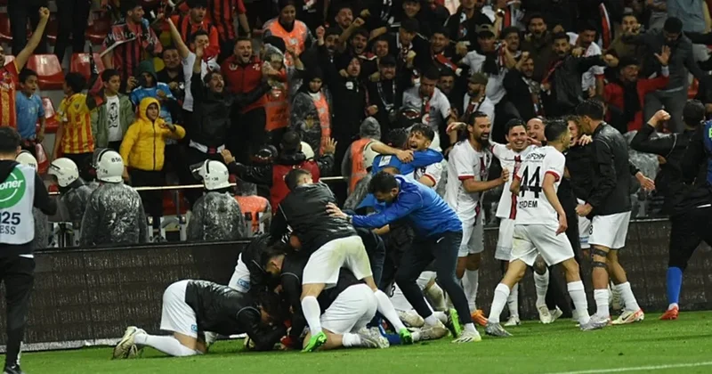 Vanspor FK, 1.Lig e yükseldi! Batman Petrolspor u penaltılarla geçti...