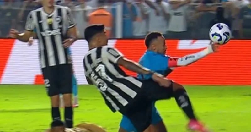 Neymar kendini şaşırdı! Eliyle gol attı kırmızı gördü Sözcü Gazetesi