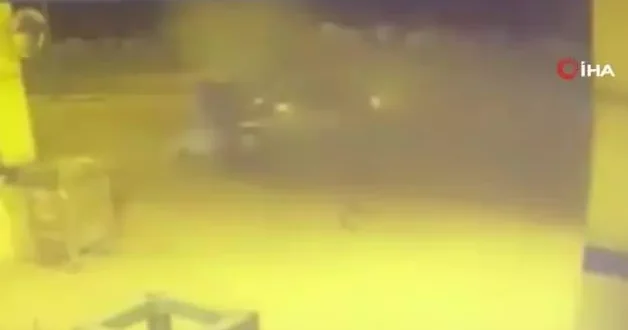 Feci trafik kazasında bir aile yok oldu! Kaza anı kameralara böyle yansıdı