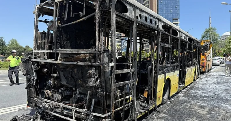 Sarıyer de İETT otobüsü cayır cayır yandı! 25 yolcu tahliye edildi!