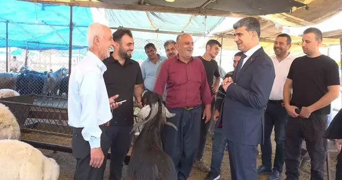 Kurban Bayramı öncesi Akdeniz’de kurban satış yerleri hazır