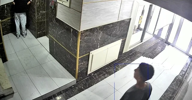 İş hanına girip tuvaletini yaptı, arkadaşı kameranın açısını değiştirdi Mersin Haberleri