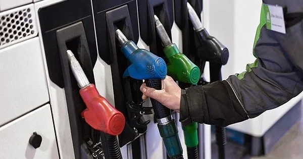 Akaryakıta yarın otomatik ÖTV zammı gelecek