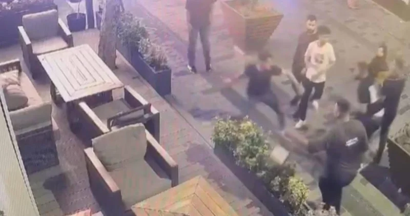 Taksim in göbeğinde taciz iddiası! Ürdünlüleri bıçakladı