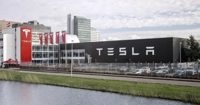 Tesla da kan kaybı sürüyor: Otomobil teslimatları ikinci çeyrekte yüzde 13,5 azaldı Otomotiv Haberleri