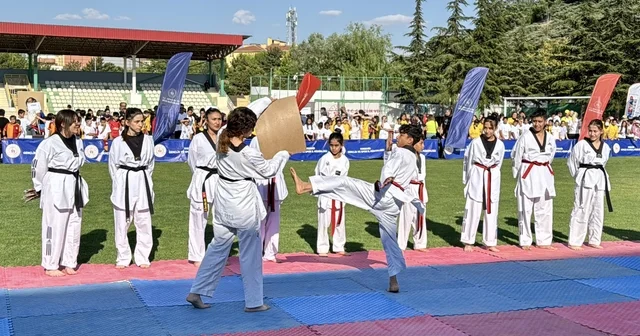Kayseri ve Kırşehir de GSB Spor Okulları törenlerle açıldı Kırşehir Haberleri