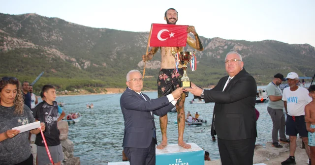 Yağlı direkteki bayrağı 9 uncu defa aldı Antalya Haberleri