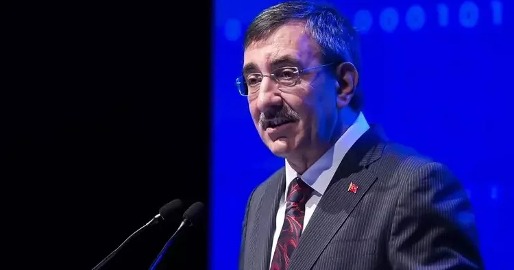 En düşük emekli maaşı, ÖTV artışı ve Kamu işçilerinin zam pazarlığı... Cumhurbaşkanı Yardımcısı Cevdet Yılmaz dan önemli açıklamalar