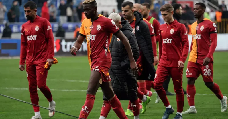 Galatasaray da ayrılık resmiyete döküldü: Beklenen veda geldi