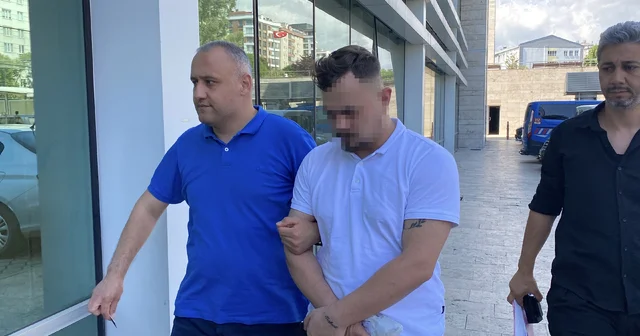 Husumetlisini parkta bıçakla yaraladı Samsun Haberleri