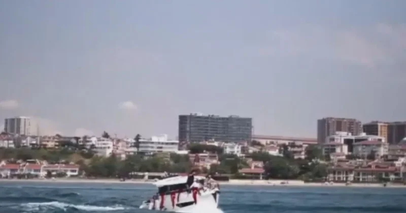 Yan yatan teknedeki gazeteciler tehlike atlattı