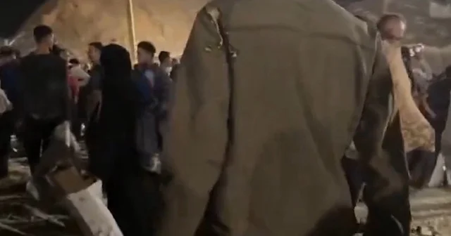 Gazzelilerin yardımlara ulaşma yolculuğu kamerada: Ya açlıktan ölürsün ya da... VİDEO İZLE