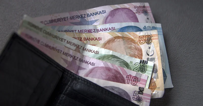 Gözler enflasyonda: Yarın sigara, alkol ve benzine zam geliyor