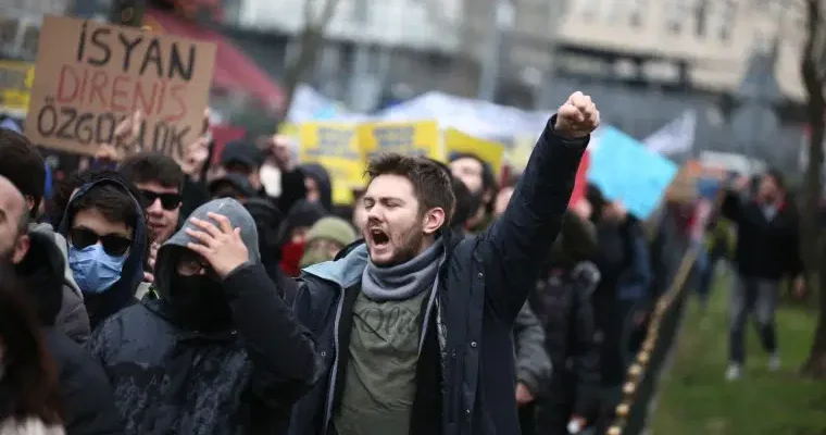 Yüzlerce üniversiteliye İmamoğlu soruşturması açılmıştı: Meclis gündemine taşındı