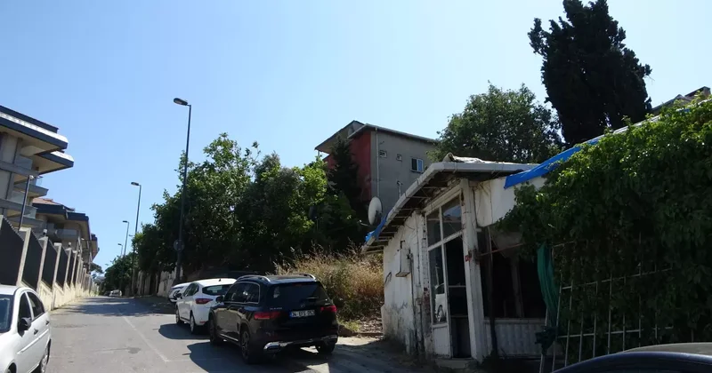 Üsküdar da mahalleliden belediyeye tepki: Sorunlar çözülmüyor