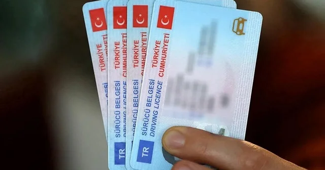 EHLİYET YENİLEME SON GÜN 2025: Ehliyet yenileme ücreti 2025 ne kadar, nasıl yapılır? İşte ehliyet yenileme için gerekli belgeler Son Dakika Haberleri